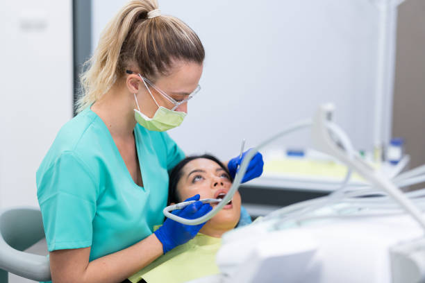 Best Dentist for Tooth Abscess  in Center Point, IA